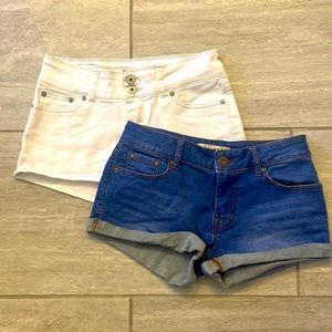 Set of 2 shorts Levis and Bullhead